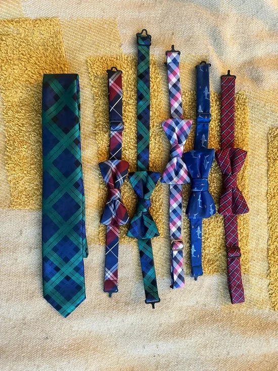 Assortment of boys Chaps adjustable ties and bow ties