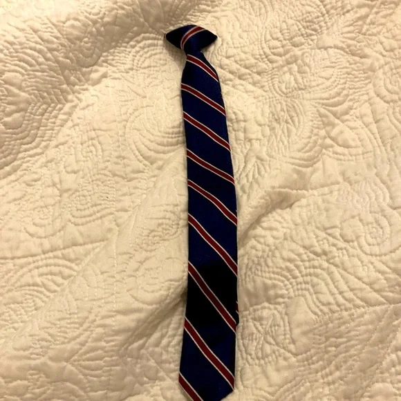 Clip on tie for boys size youth Medium Large