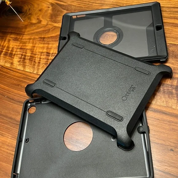 Otter Box Utility Series The Latch II - 10”