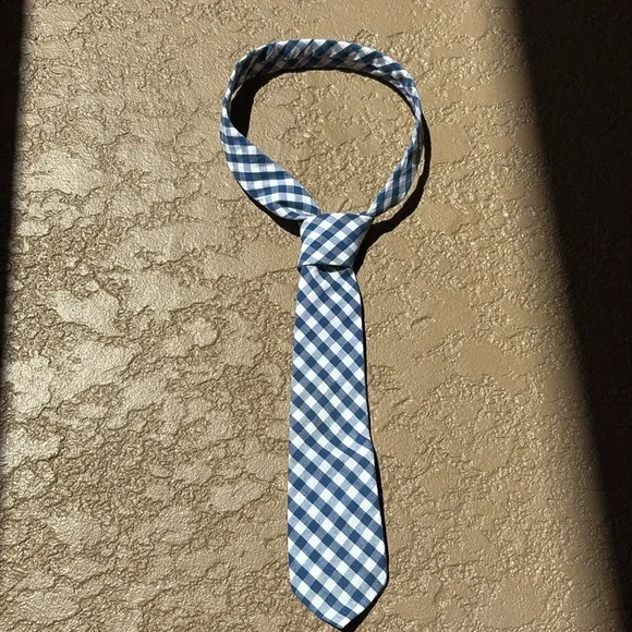 Blue and white gingham boys tie - 5T