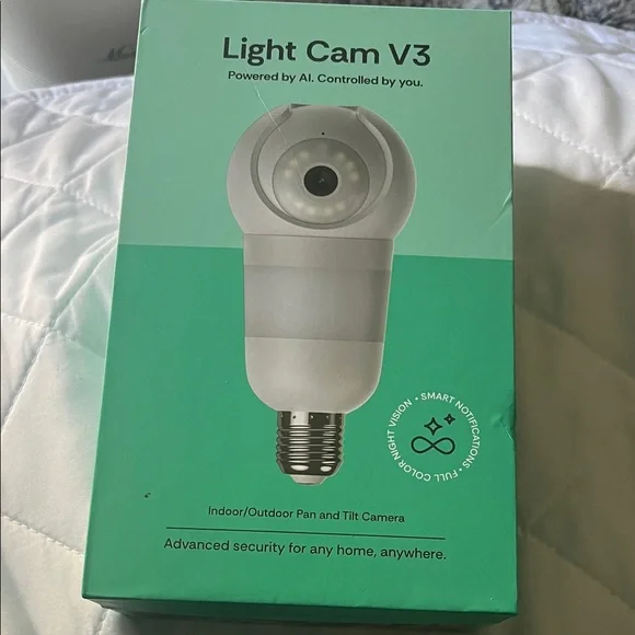 Light Cam V3 Indoor/Outdoor Camera - White