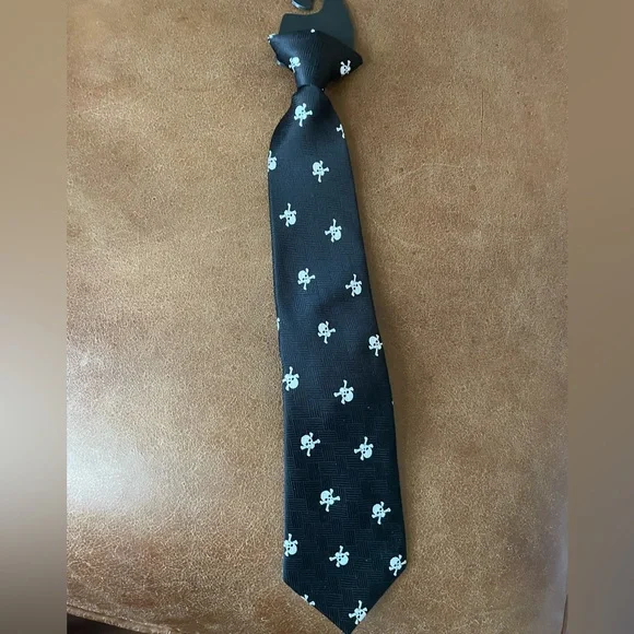 Boys clip on neck tie Black with white Skulls size 8 to 10 dressy formal punk