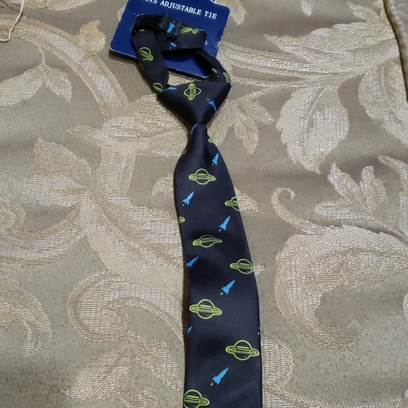 Boys Adjustabke Tie Space theme NWT
