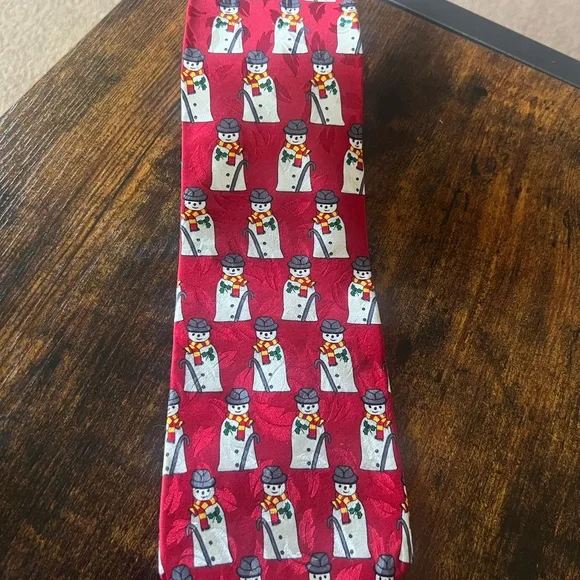 Festive Snowman Cat Necktie in Red