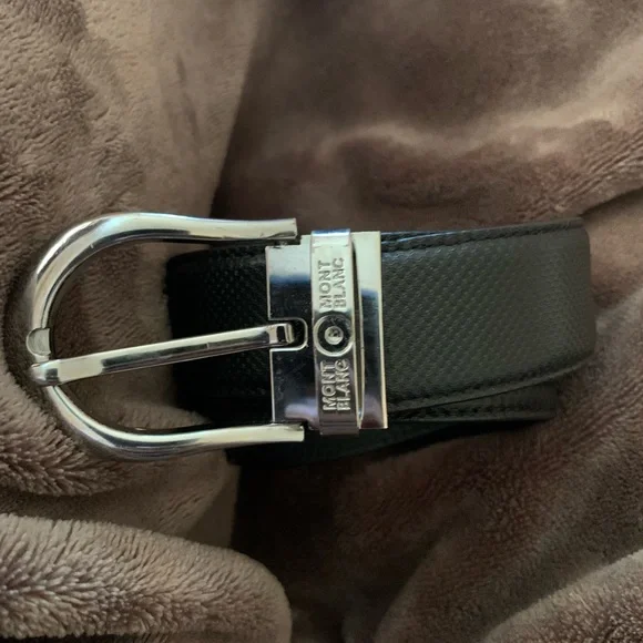 Mont Blanc Horseshoe Leather Reversible Belt Black 46 inches