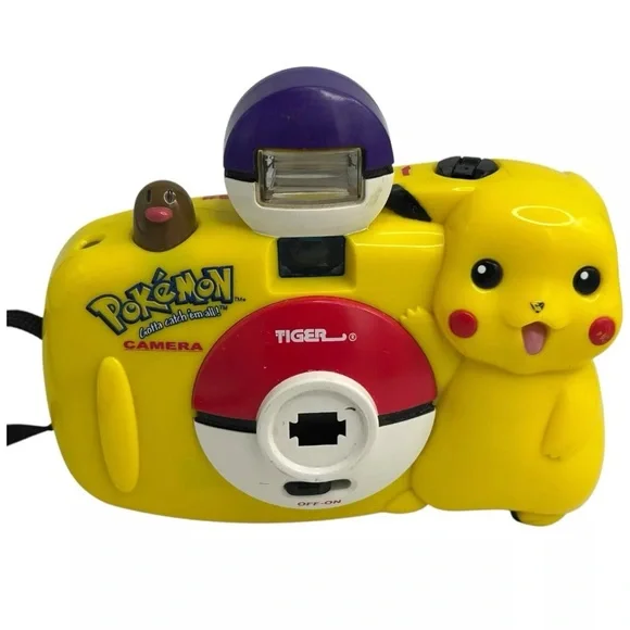 1999 Nintendo Pokémon Pikachu 35 mm Camera With Auto Flash
