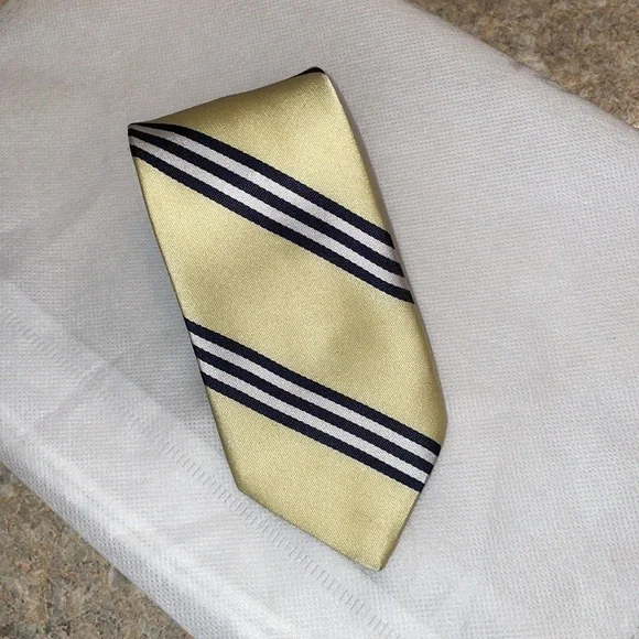 Children’s Place Yellow and Blue Tie GUC