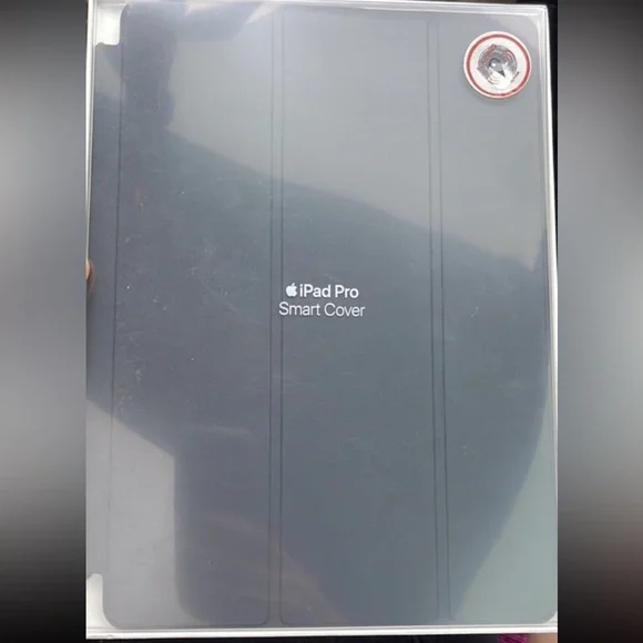 New iPad Pro (10.5-inch) Smart Cover in Charcoal Gray