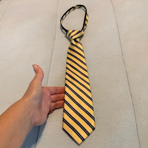 Gorgeous butter yellow and navy boys tie from Lord & Taylor