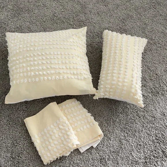 Lemon n White Accent Pillows & Shams