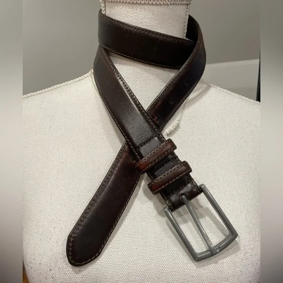 VINTAGE BROWN LEATHER BELT