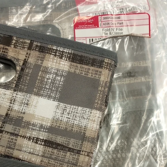 Thirty-One Fold N' File