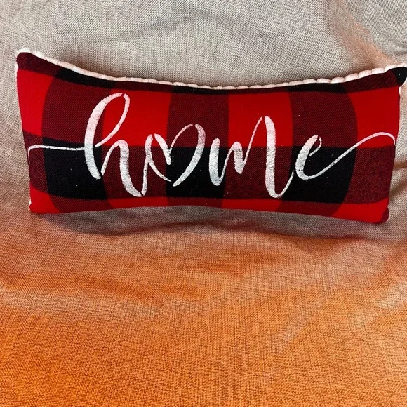 Black & Red Plaid Soft Chenille Christmas Pillow Home 17x 9