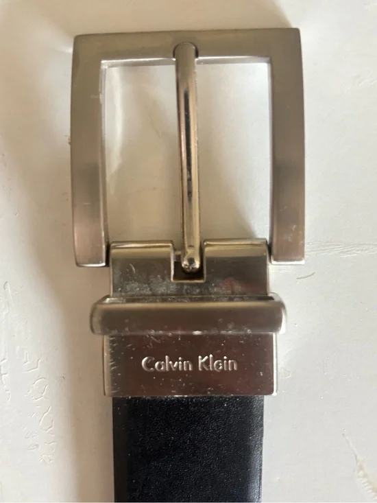 Calvin Klein reversible Polished Silver-Tone Buckle Black Leather Belt