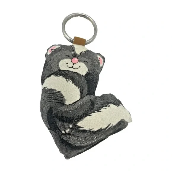 New‎ Vintage Hallmark Keychain Key Chain Fabric Skunk Hug Me Up
