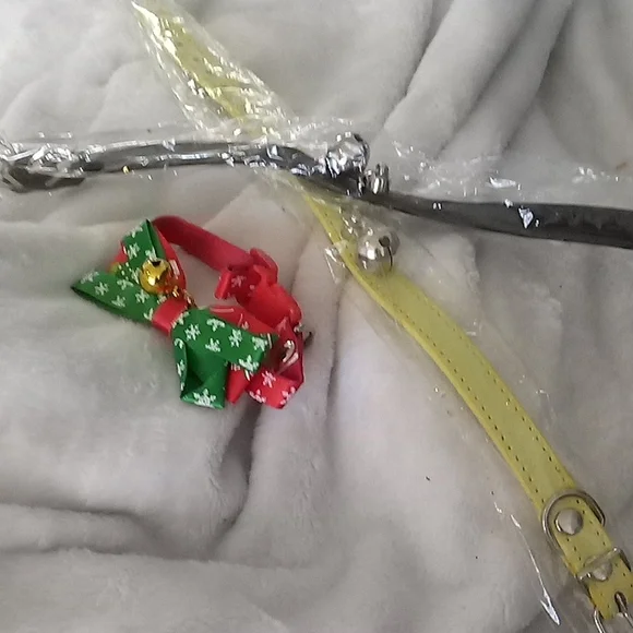 Cat Holiday Bow Collar Accessory with Bells - Green & Red Small,The Other To Med