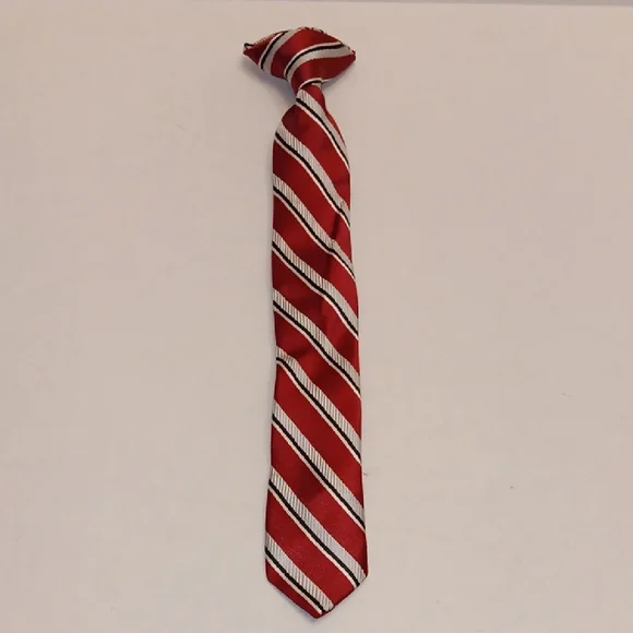 ELEGANT RED & WHITE STRIPED TIE