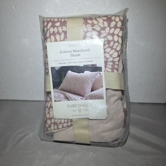1 Threshold Boho Reversible Matelasse Swirl Standard Pillow Sham Purple Mauve