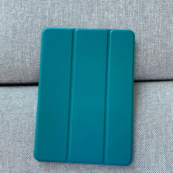 Premium Protective Hard PC Back Cover for Apple iPad 9.7 Inch (teal)