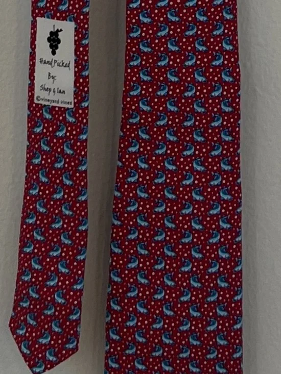 Vineyard Vines Red Tie with Blue fish bass Pattern silk