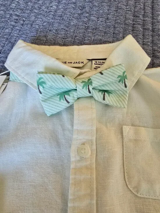 Janie and Jack Palm Tree Bow Tie – NWT – 0-24 Months