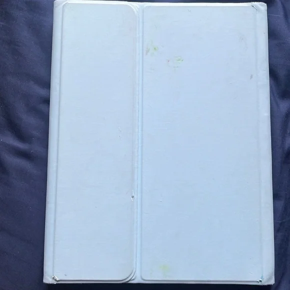 I Pad case with Bluetooth keyboard