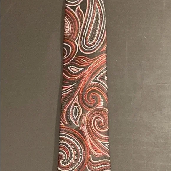 Paisley Patterned Tie