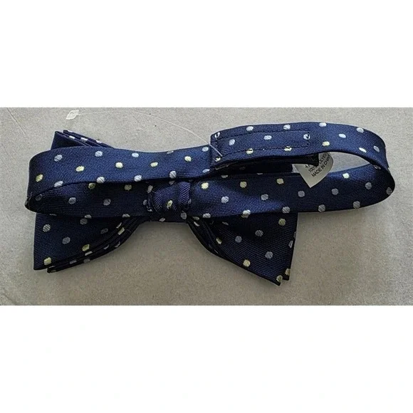 NWOT Izod Boy's Pre-Tied Bow Tie Blue Polka Dot Adjustable Classic Style 125840