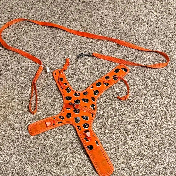 Orange Cat Harness with Black pumpkin Pattern Nwot