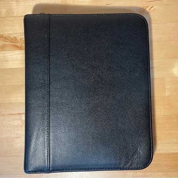 Franklin Covey Vintage Full Grain leather Binder Zipper around closure