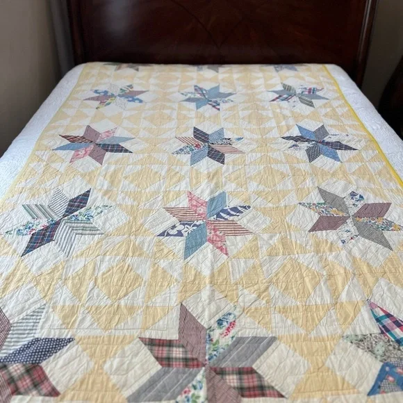 90”x50” Vintage from 1940’s Eight Point Star Hand Stitched Cotton Quilt.