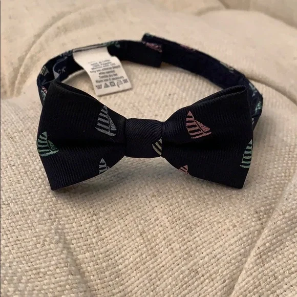 SAILBOAT BOWTIE