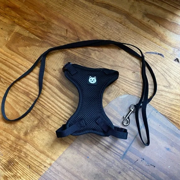 Vibrant Life Cat Harness & Leash