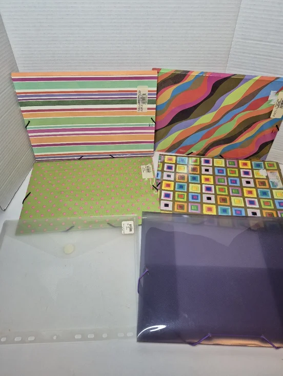 Lot of 5 Essay Folders w Elastic Close Bonus 10 Colorful Binder Clips