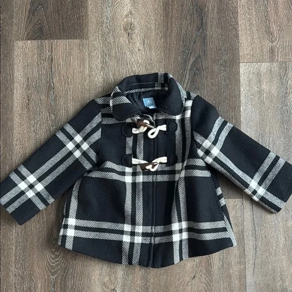Baby Gap Black and White Plaid Peacoat with zipper. Girl size 2.