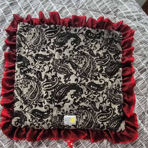 Little Yellow Chick Baby Lap Blanket Black And Red Paisley Satin Ruffle 24 X 24