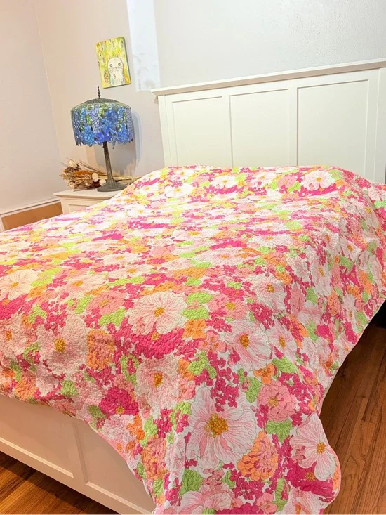 Reversible pink floral/striped lightweight quilt