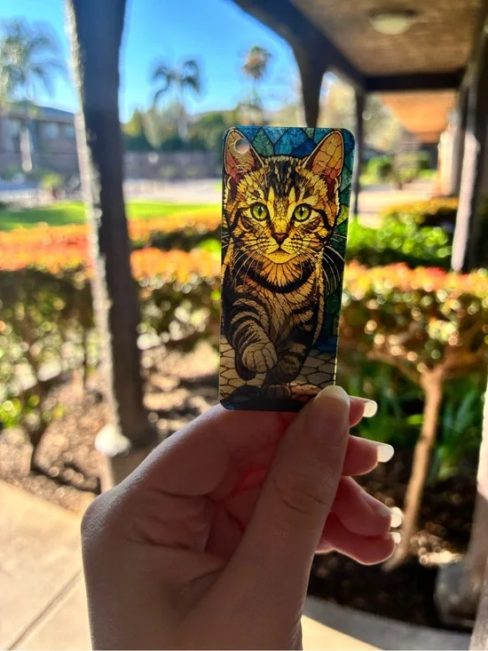 Decorative pet key chain - Multicolor Stained-Glass Design