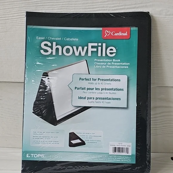 Cardinal ShowFile Presentation Book in Black and Teal