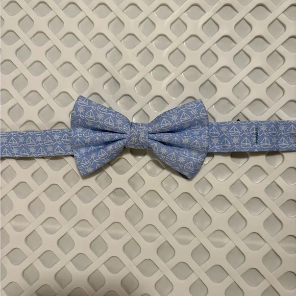 Vineyard Vines Blue Sailboat Patterned Kids Bow Tie