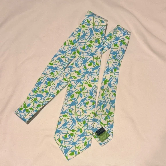 Lilly Pulitzer Floral Pattern Neck Tie in Blue and Green Rare young boys tie