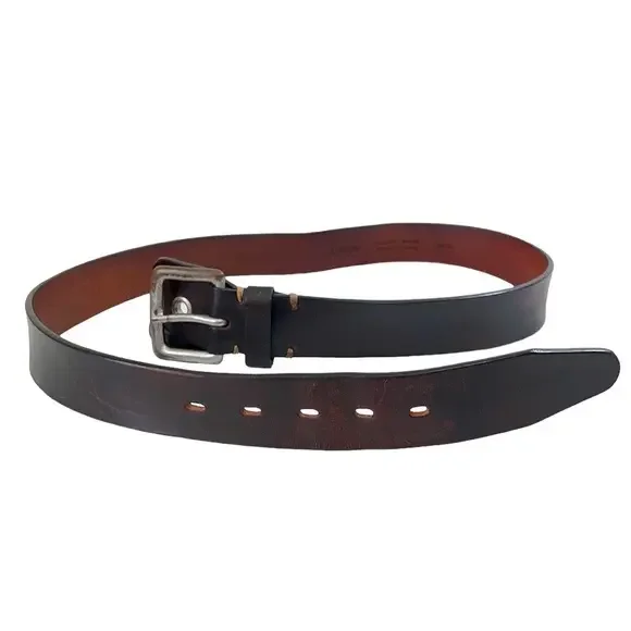 J‎ Crew men’s Size 36 distressed brown leather belt with silver buckle. GUC