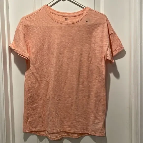 NWT Gap shirt size XL