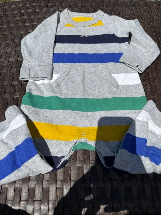 GAP Onesie / Bodysuit