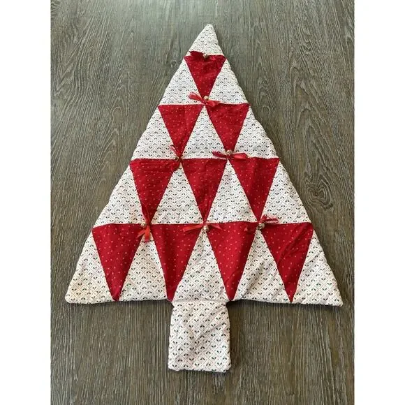 Vintage Christmas Tree Quilted Fabric Wall Hanging Handmade 28”x19” White Red