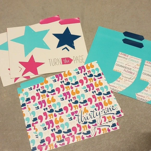 NEW.. Thirty-One 6 Colorful File Folders with Star and Quote Designs
