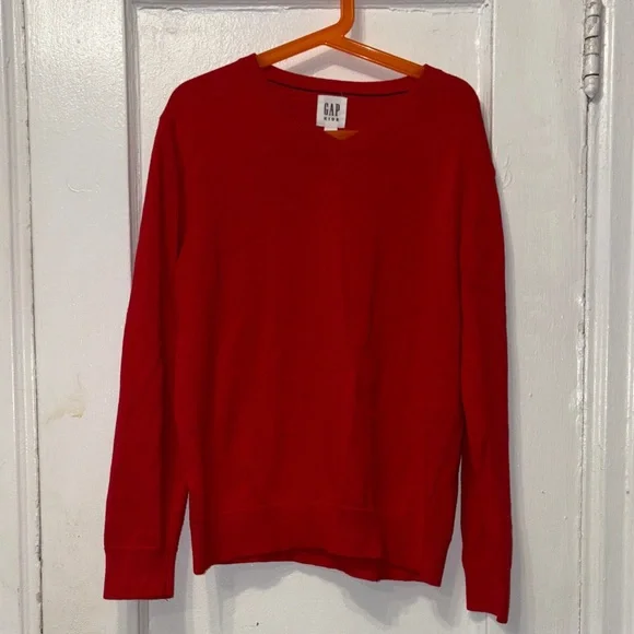 GAP Men's V-Neck Red Sweater