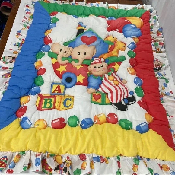 Vintage Baby Quilt/Wall hanging Red Calliope Animal Theme 1993, Puffy