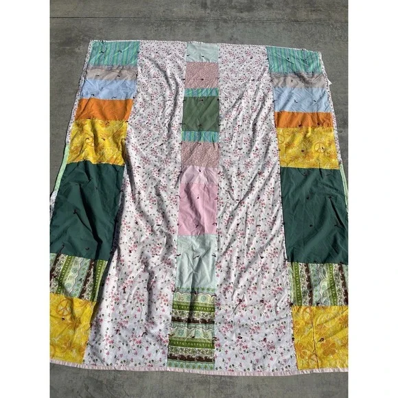 Vintage Handmade Patchwork Farmhouse Cottage Granny Lap Quilt 69x86
