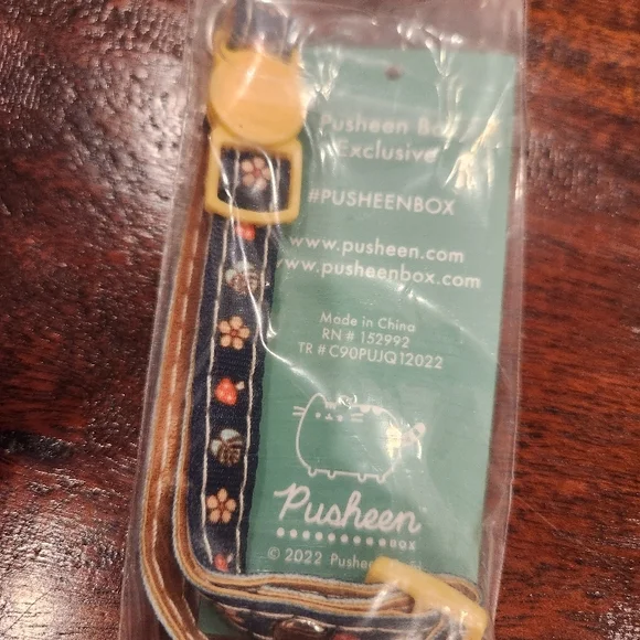 Pusheen Cat Kit Denim Collar Spring 2022
